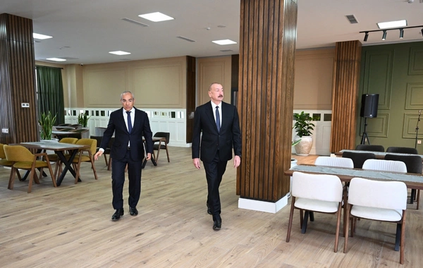 İlham Əliyev Səməd Vurğun adına Yaradıcılıq Evinin açılışında iştirak edib