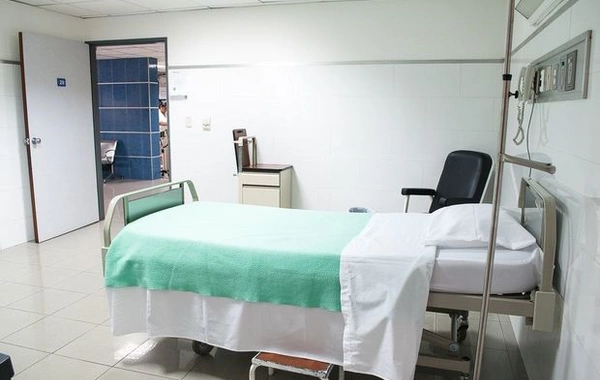 Daxili qanaxma keçirən 49 yaşlı aktyorun son vəziyyəti açıqlandı