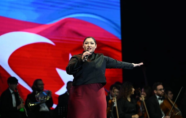 Nərmin Kərimbəyova bayram konsertində səhnə aldı