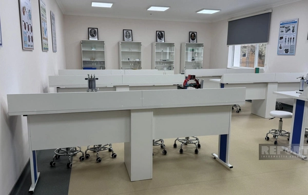 Sumqayıtda 36 nömrəli tam orta məktəbin yenidənqurmadan sonra açılışı olub