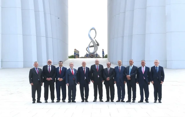 Speaker of the Jordanian House of Representatives visited the Alley of Honorary Burial and Victory Park