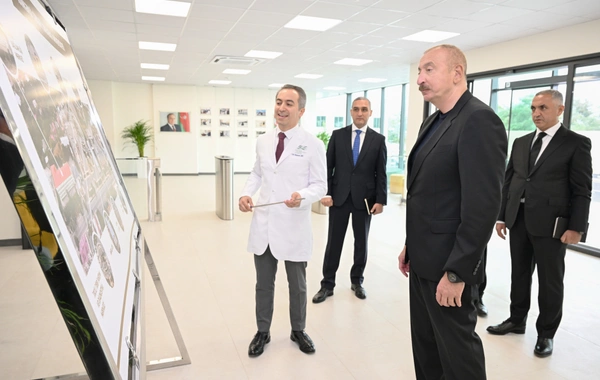 İlham Əliyev Qarabağ Universitetinin Klinikası binasının açılışında iştirak edib