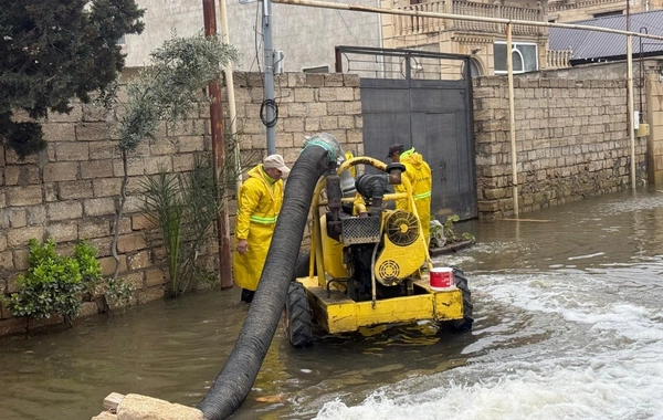 BŞİH: Bakıda intensiv yağışlar fəsadlar törədib, qurumlar gücləndirilmiş rejimdə işləyir
