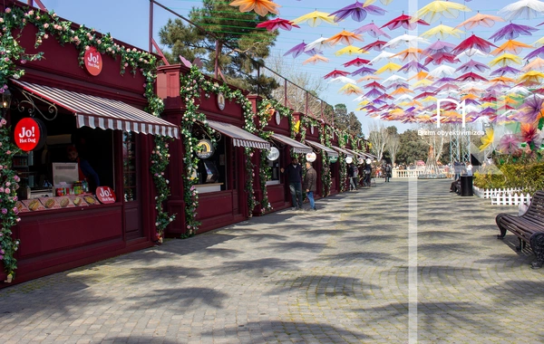 Bakı bulvarı baharı fərqli ab-havada qarşılayır
