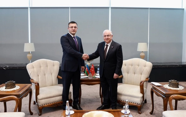 Yaşar Güler Azərbaycanın müdafiə nazirinin müavinini qəbul edib