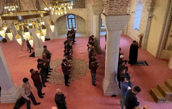 Şuşada bayram namazı qılınıb