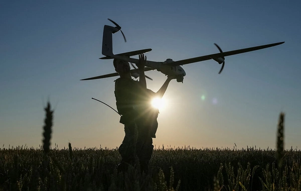 В Минобороны РФ сообщили об атаках дронов на аэродромы в пяти регионах