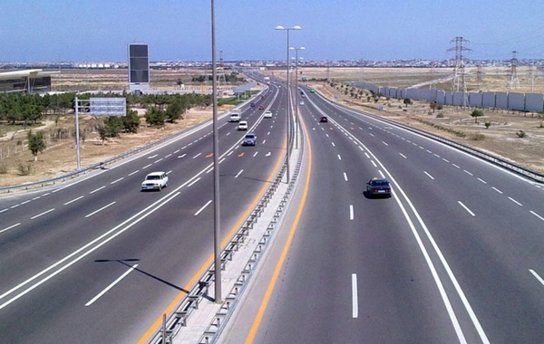 ATTENTION drivers: traffic on this road will be restricted