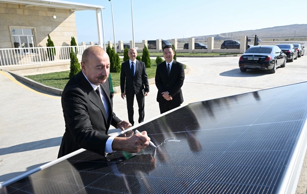 İlham Əliyev "Qobustan" Günəş Elektrik Stansiyasının açılışında iştirak edib