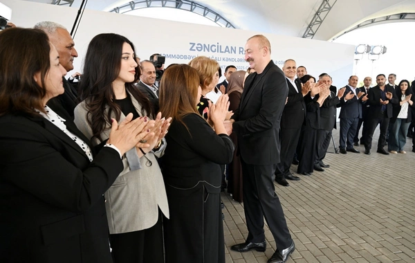 Zəngilanın Məmmədbəyli və Ağalı kəndlərinin sakinlərinə mənzillərin açarları təqdim edilib Zəngilanın Məmmədbəyli və Ağalı kəndlərinin sakinlərinə mənzillərin açarları təqdim edilib