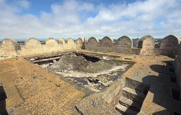 Böyük Mərdəkan qəsrində çökmə baş verib, əraziyə giriş məhdudlaşdırılıb