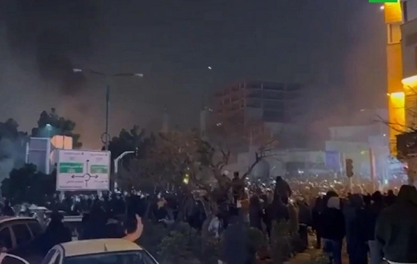 İranda etirazçı və polisə atəş açanlar həbs olunub