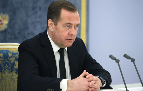 Medvedev Avropaya XATIRLATMA: Hitlerin aqibətini unutmayın!