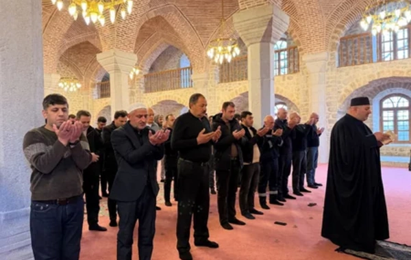 Şuşada bayram namazı qılınıb