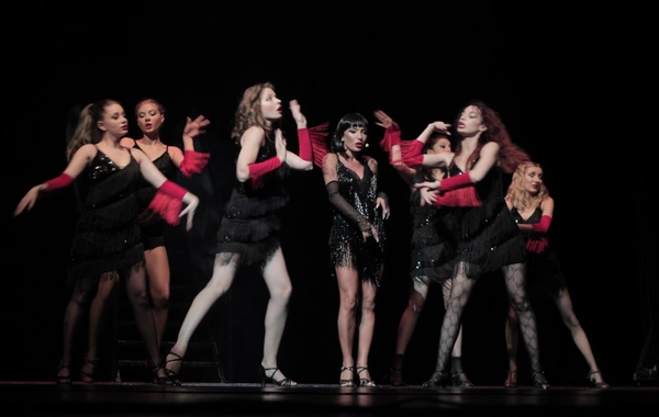 Musiqili teatrda tarixi an: Dilarə Kazımova "Chicago" ilə yadda qaldı