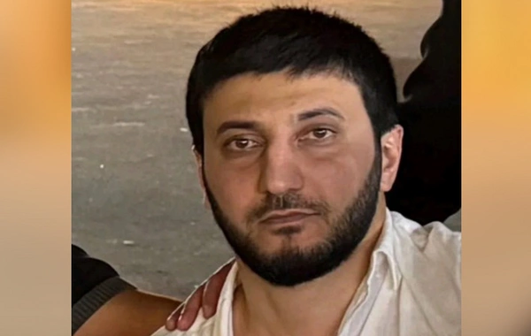 Bakıda məsciddə kişi yatdığı yerdə öldürüldü