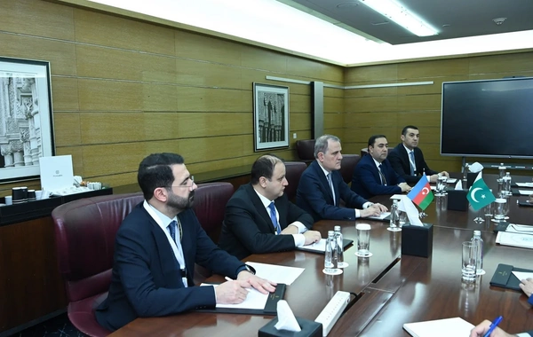 Azərbaycan və Pakistan XİN başçıları regionda gərginliyin azaldılmasının vacibliyini vurğulayıblar