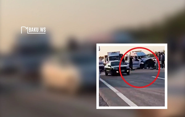 Hacıqabulda təcili yardım maşını qəzaya uğrayıb - Ölən və yaralananlar var