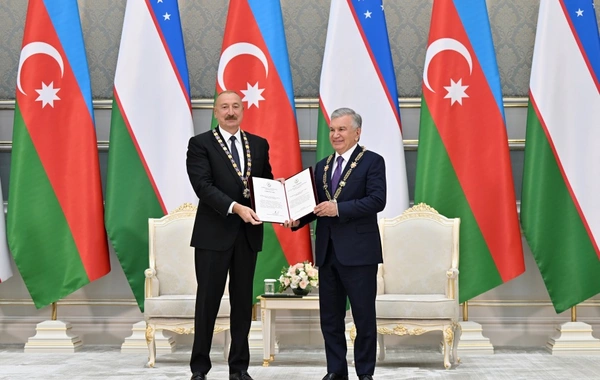 Daşkənddə Azərbaycan və Özbəkistan prezidentlərinin təltifolunma mərasimi keçirilib