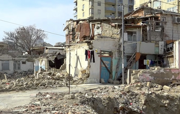 Споры при сносе домов в Баку: владельцы небольшого жилья требуют просторные квартиры