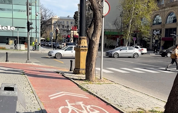 Hövsan avtobuslarından ŞİKAYƏT: Dayanacaqda dayanmırlar