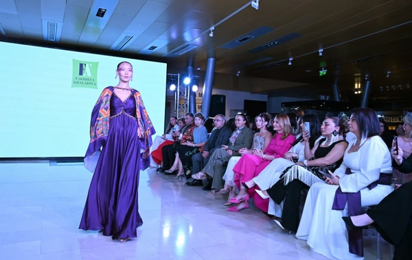 Azərbaycan Milli Xalça Muzeyində "Zamanın naxışları" moda nümayişi təşkil olunub