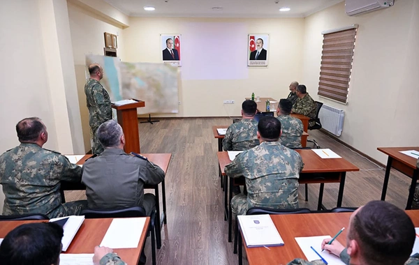 Zakir Həsənov hava hücumundan müdafiə bölmələrinin fəaliyyətini yoxlayıb