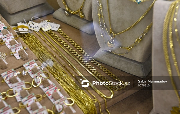 Bayramqabağı Bakı univermaqlarında qızılın qiyməti