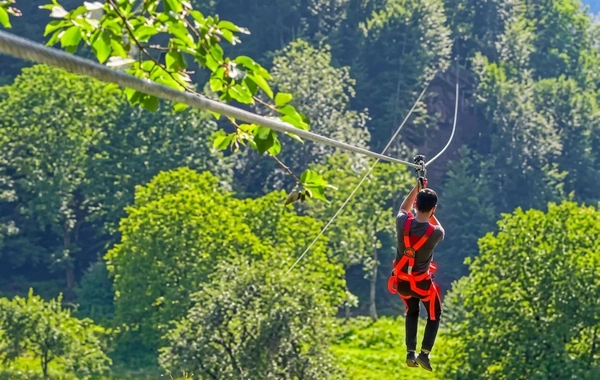 Şəkidə Zipline faciəsində 2 nəfərin ölümünə səbəb olan şəxslər araşdırılır
