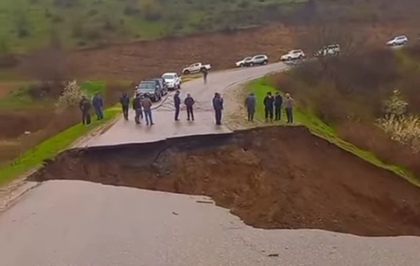 Azərbaycanda bu avtomobil yolunun bir hissəsi çöküb