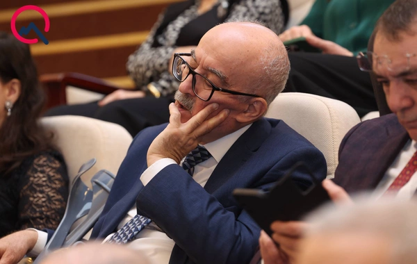 AMEA-nın  Rəyasət Heyətinin "gərgin" iclası