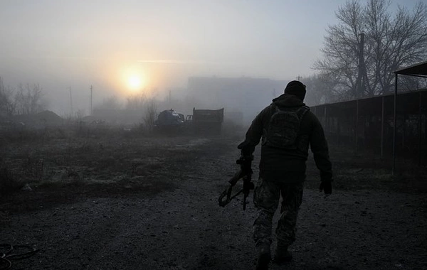 Zelenski: Donbasdan Ukrayna qüvvələrini çıxarmayacağıq