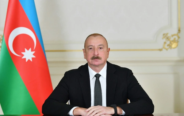 Prezident İlham Əliyevin To Lam ilə məhdud tərkibdə görüşü başlayıb