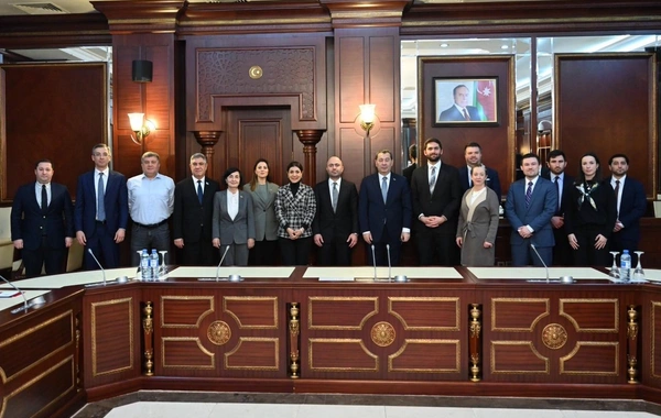 Milli Məclisdə Azərbaycan-ABŞ münasibətlərinin gələcək inkişaf perspektivləri müzakirə olunub