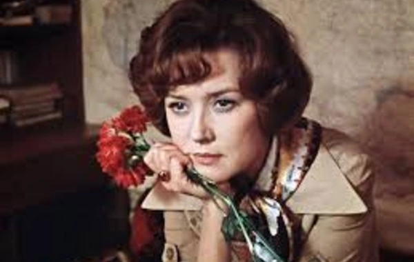 Moskva göz yaşlarına inanmır filminin baş qəhrəmanı vəfat edib