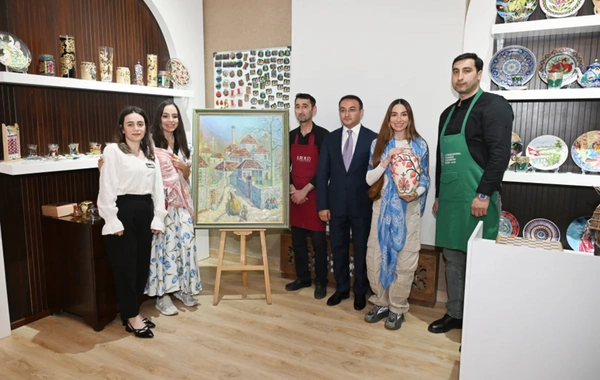 Leyla Əliyeva və Arzu Əliyeva Şəkidə "ABAD" Keramika və Tətbiqi Sənət Mərkəzi ilə tanış olublar
