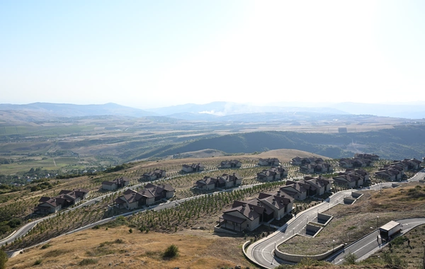 İlham Əliyev Şamaxıda "Meysari Grand Hotel & SPA" kompleksinin açılışını edib
