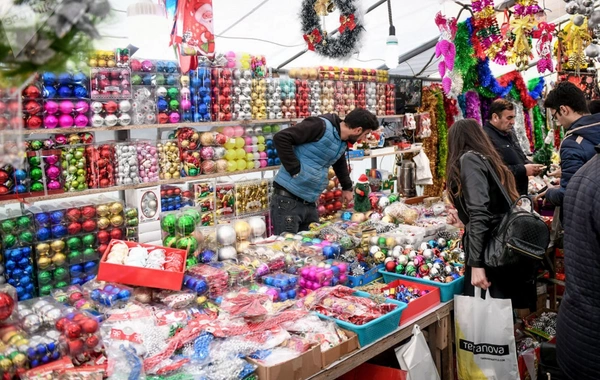 Yeni il bəzəklərinin QİYMƏTLƏRİ