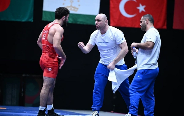 Исламиада: Азербайджанский борец завоевал серебро