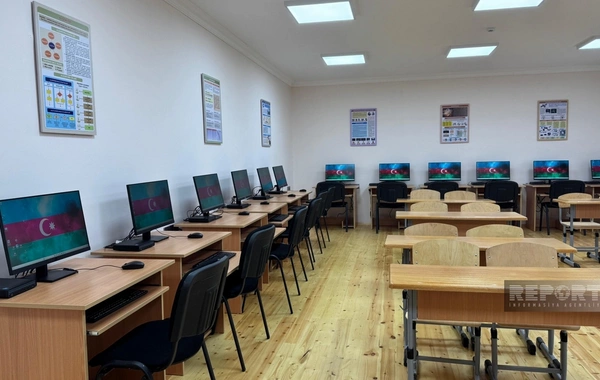 Sumqayıtda 36 nömrəli tam orta məktəbin yenidənqurmadan sonra açılışı olub