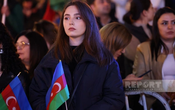 В Баку концерт по случаю Дня Победы завершился фейерверком