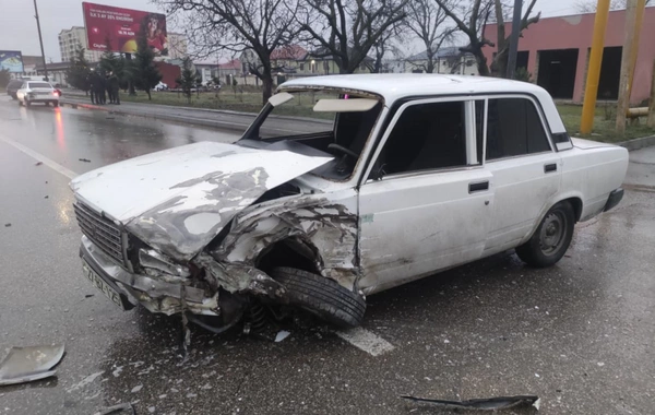 Xaçmazda üç avtomobil toqquşub, xəsarət alan var