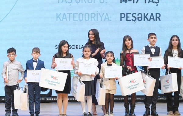 Leyla Əliyeva və Alyona Əliyeva  mükafatlandırma mərasimində iştirak ediblər