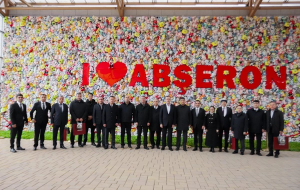 Qırğız nümayəndə heyəti "Abşeron" Ticarət Mərkəzində sahibkarlarla görüşüb