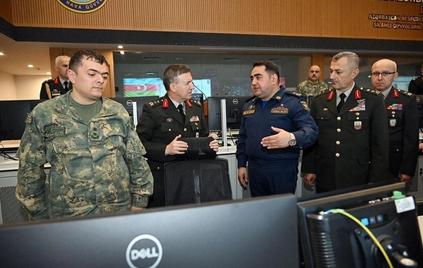 Азербайджан и Турция обсудили существующее военное сотрудничество