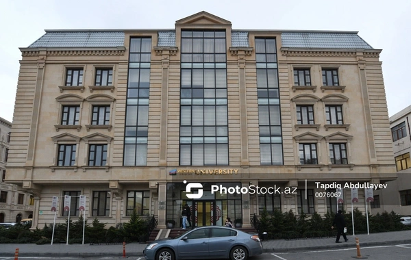 Tələbələrdən universitetdə tətbiq edilən bəzi qaydalardan narazılıq: Dərslər həftəsonu keçirilir, bufet işləmir