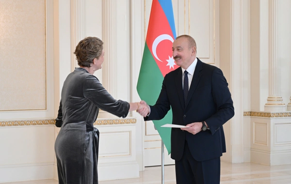 Prezident İlham Əliyev Niderlandın Azərbaycanda yeni təyin olunmuş səfirinin etimadnaməsini qəbul edib