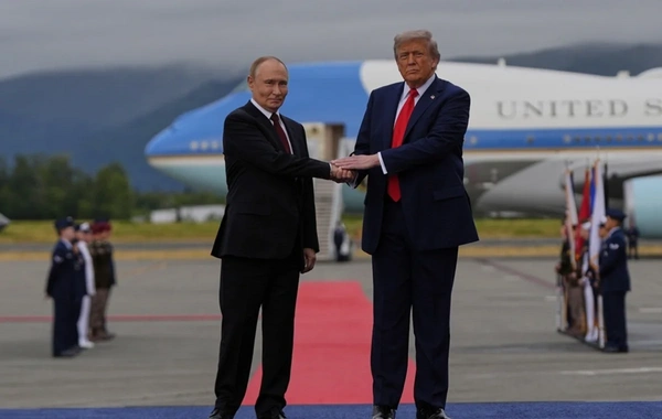 Putin və Tramp arasında telefon danışığı olub