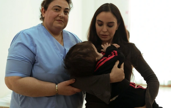 Leyla Əliyeva Mingəçevirdə şəhid ailəsini ziyarət edib, bir sıra sosial müəssisələrlə tanış olub