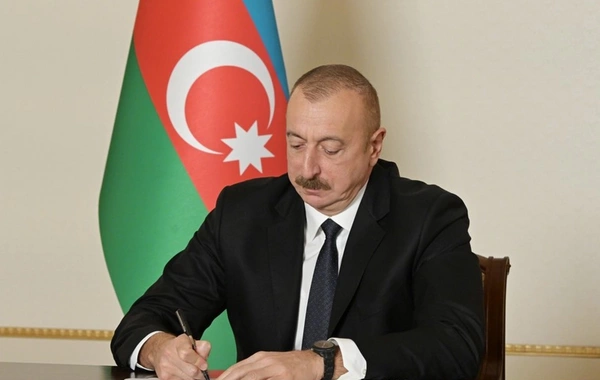 Президент Азербайджана утвердил закон в связи с учреждением юбилейной медали к 20-летию МЧС